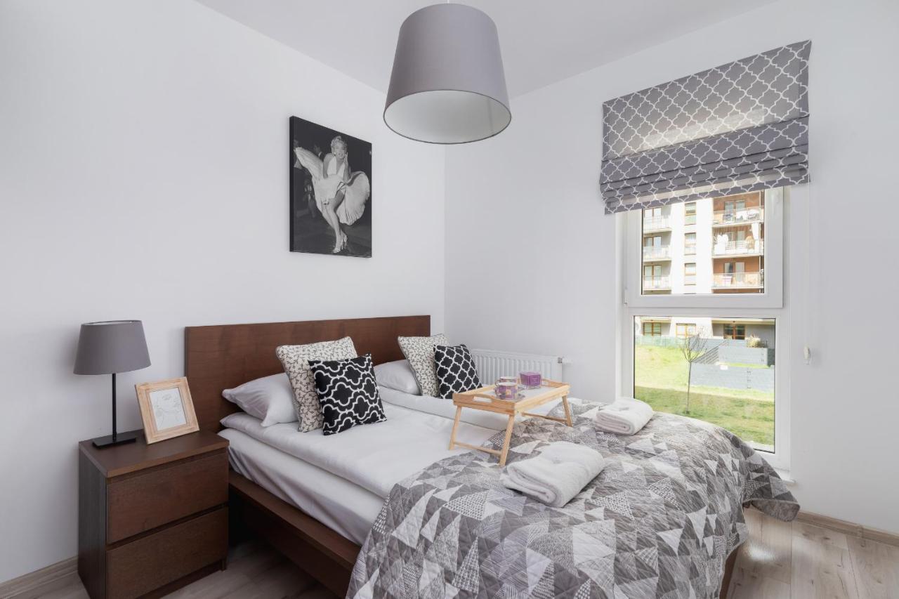 Krowodrza Apartment Premium With Balcony By Renters Prestige Краков Экстерьер фото