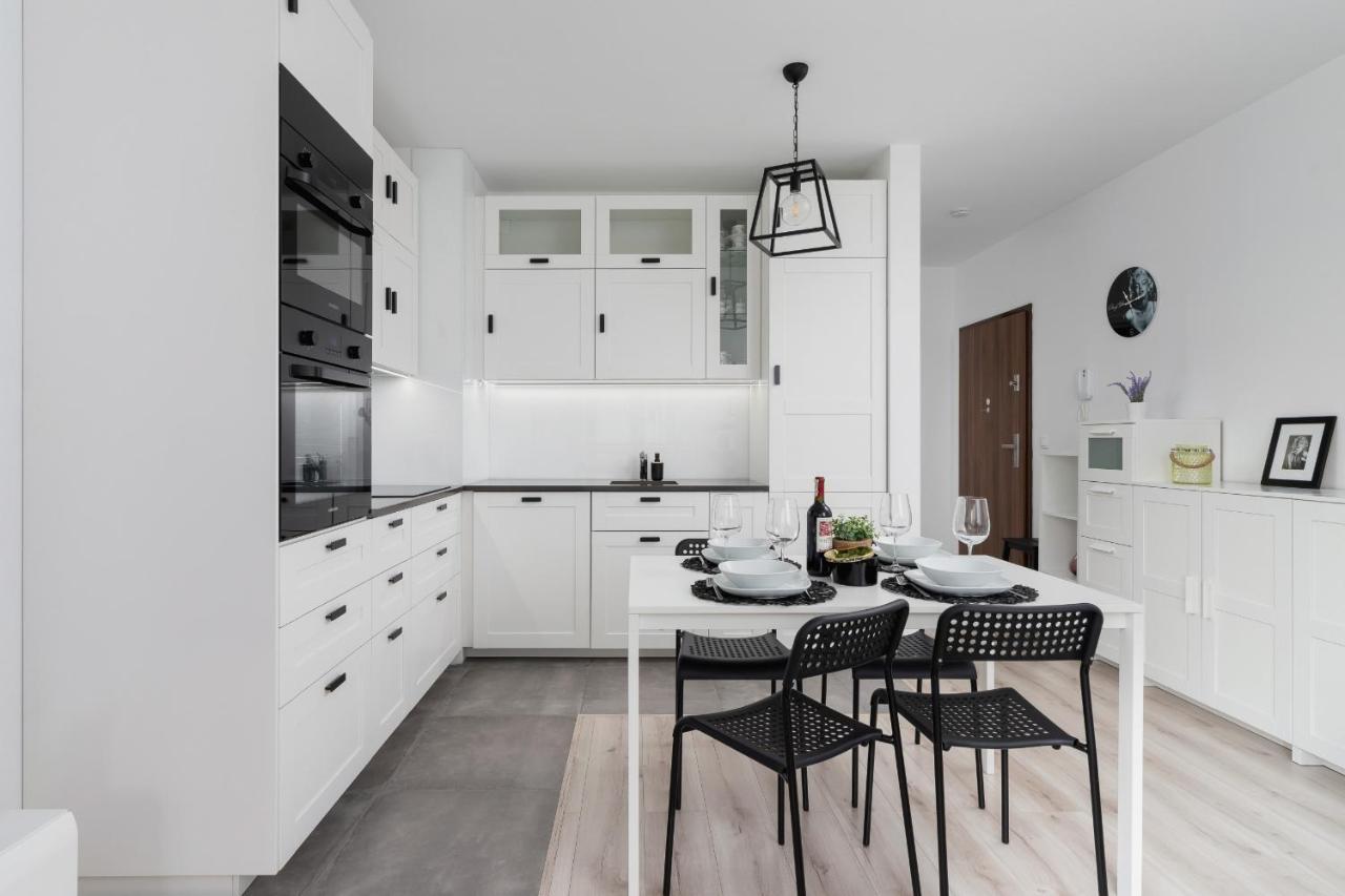 Krowodrza Apartment Premium With Balcony By Renters Prestige Краков Экстерьер фото